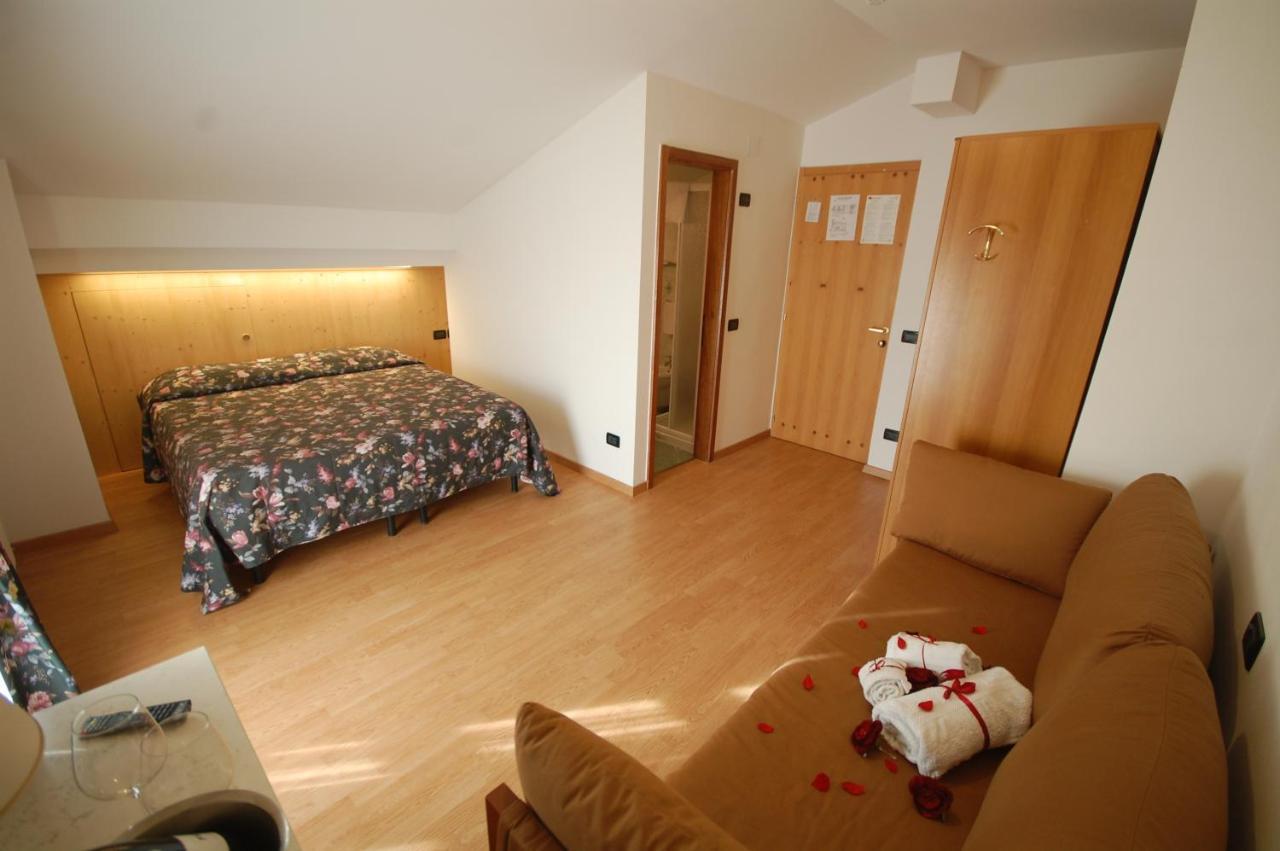 Chalet Fiocco Di Neve Pinzolo Δωμάτιο φωτογραφία